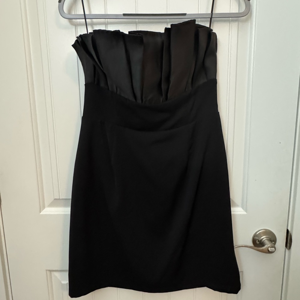 Elegant Black Strapless Dress